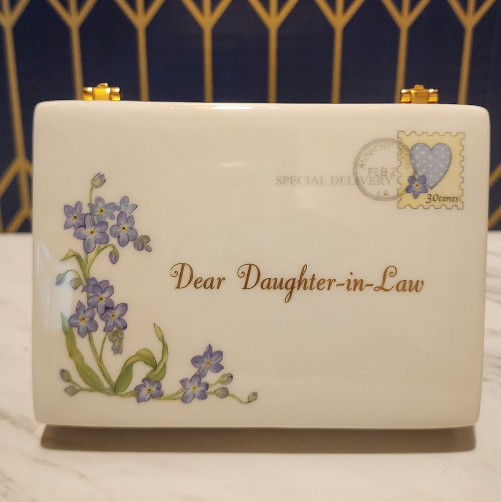 Ardleigh Elliott Heirloom Porcelain Dear Daughter in Law